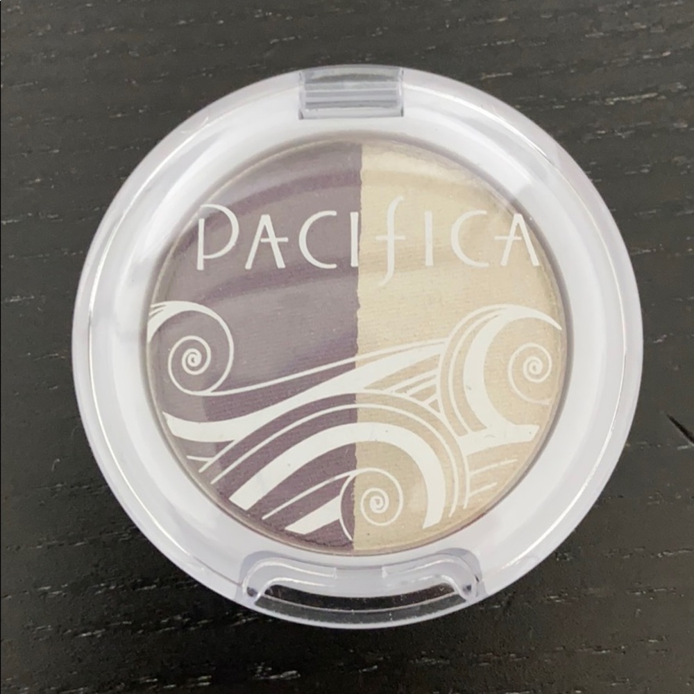 Makeup Bundle - Picture 7 of 15